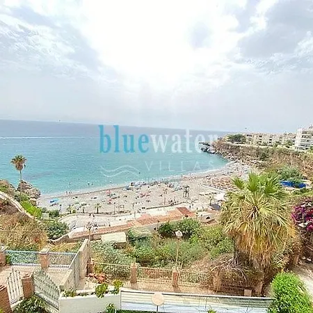 El Salon, Bluewater Apartment